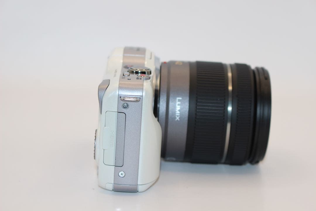 ☆ショット数9044回☆ LUMIX DMC-GF3 レンズキット ミラーレス - メルカリ