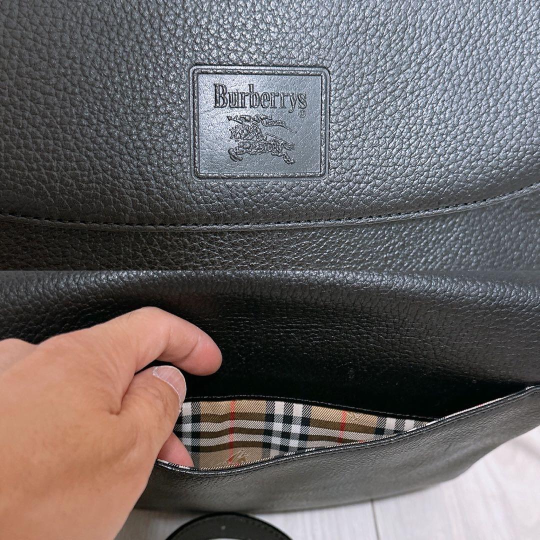 《美品》Burberrys(バーバリー)ショルダーバッグ　レザー　ブラック