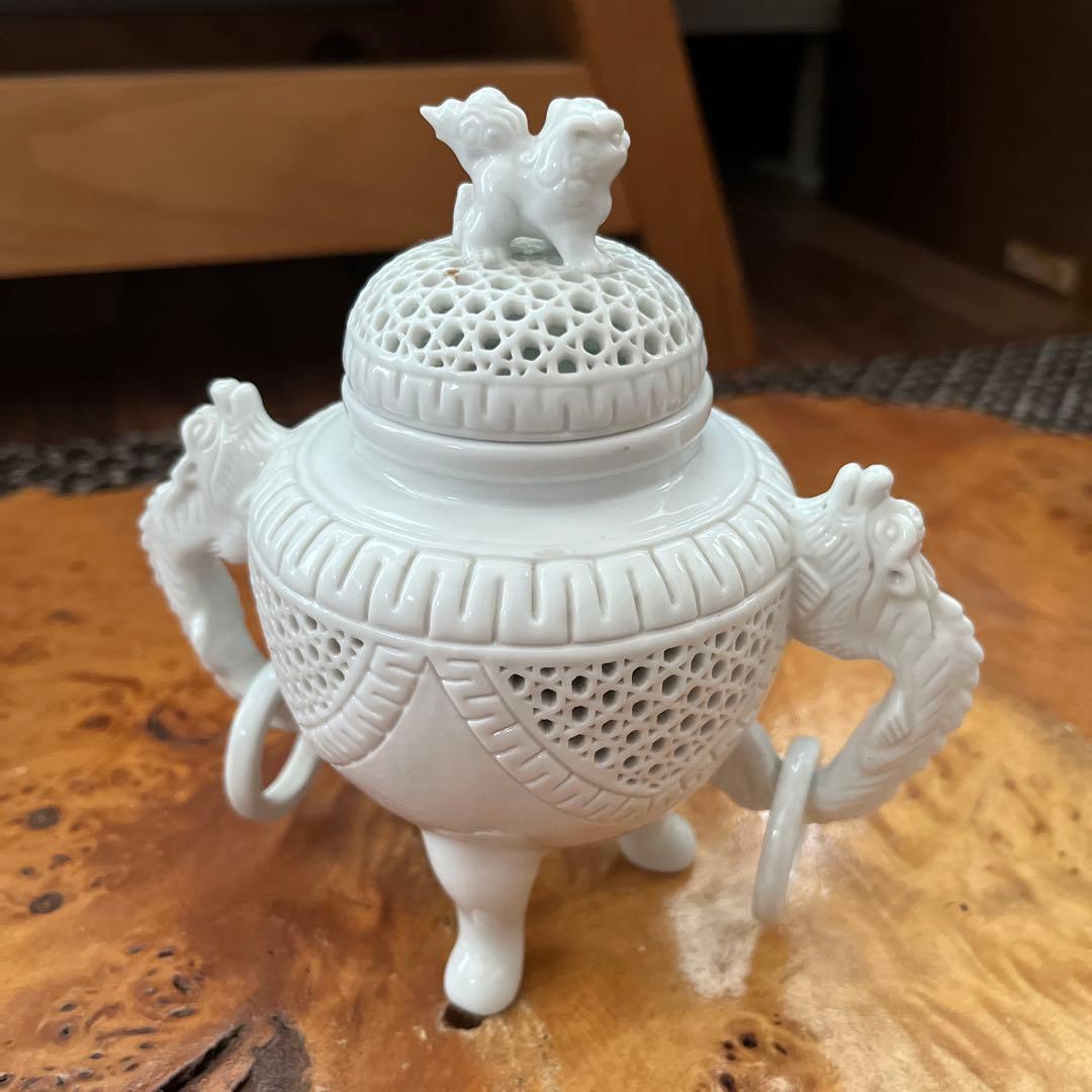 有田焼 京泉作 白磁 透遊鐶龍耳 香炉 透かしデザイン - メルカリ