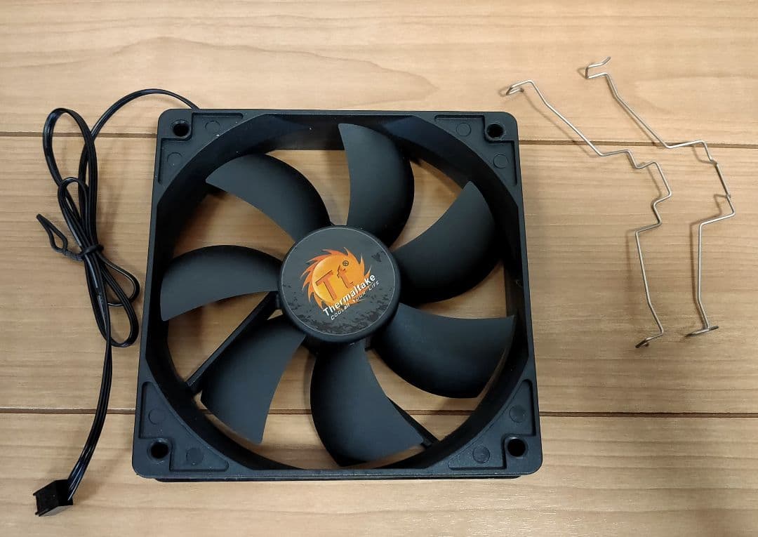 thermaltake 120mm TT-1225 ケースファン - メルカリ