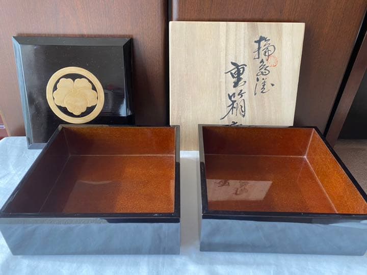 輪島塗 二段重 内梨地 輪島塗重箱 角形 二段 -椿の高蒔絵仕上げ- [内面朱色/外面黒色] 梨地