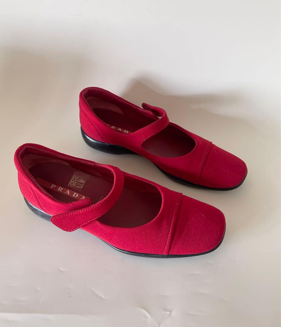 PRADA プラダレッド フラットシューズ ストラップ付き - メルカリ