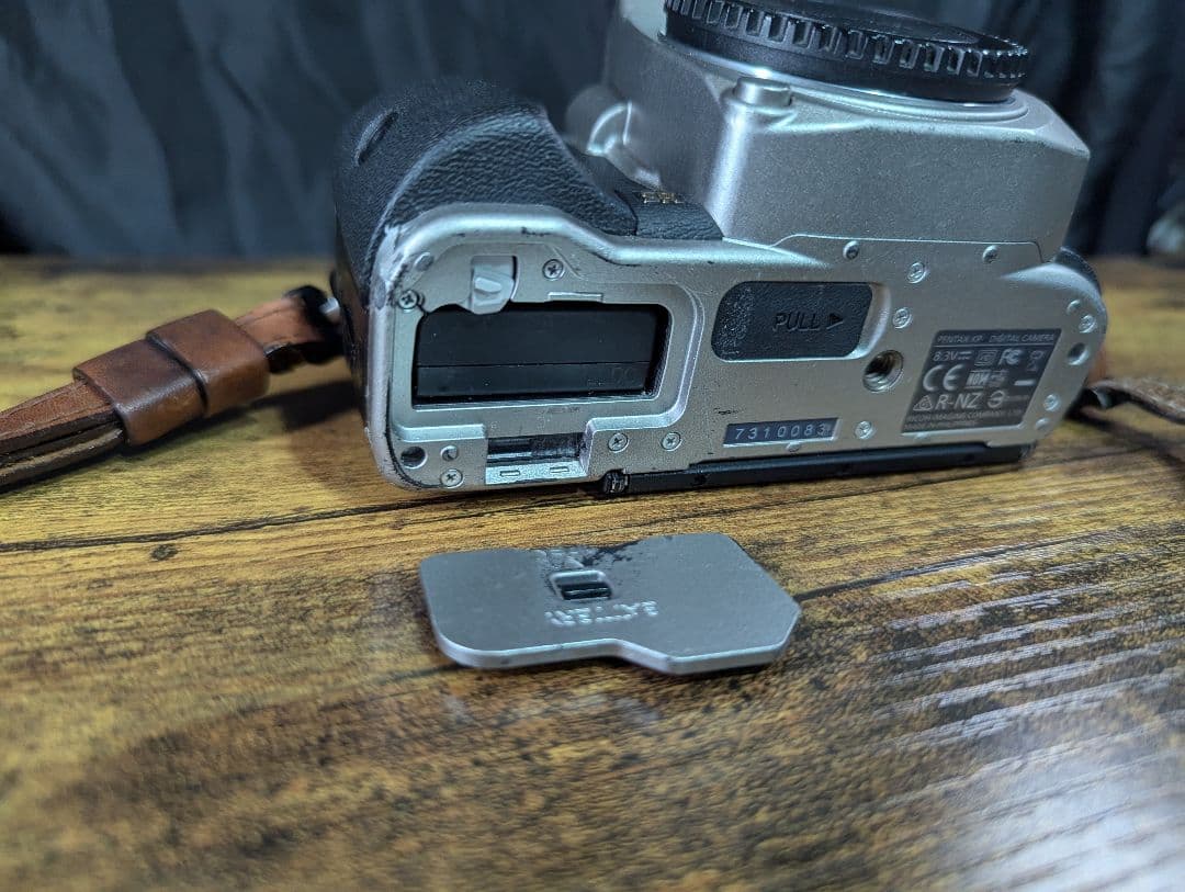 要修理！ PENTAX KP デジタル一眼レフ ジャンク(写真7〜12) - メルカリ