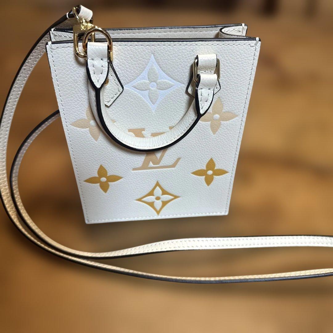 Louis Vuitton ショルダーバッグ ホワイト - メルカリ