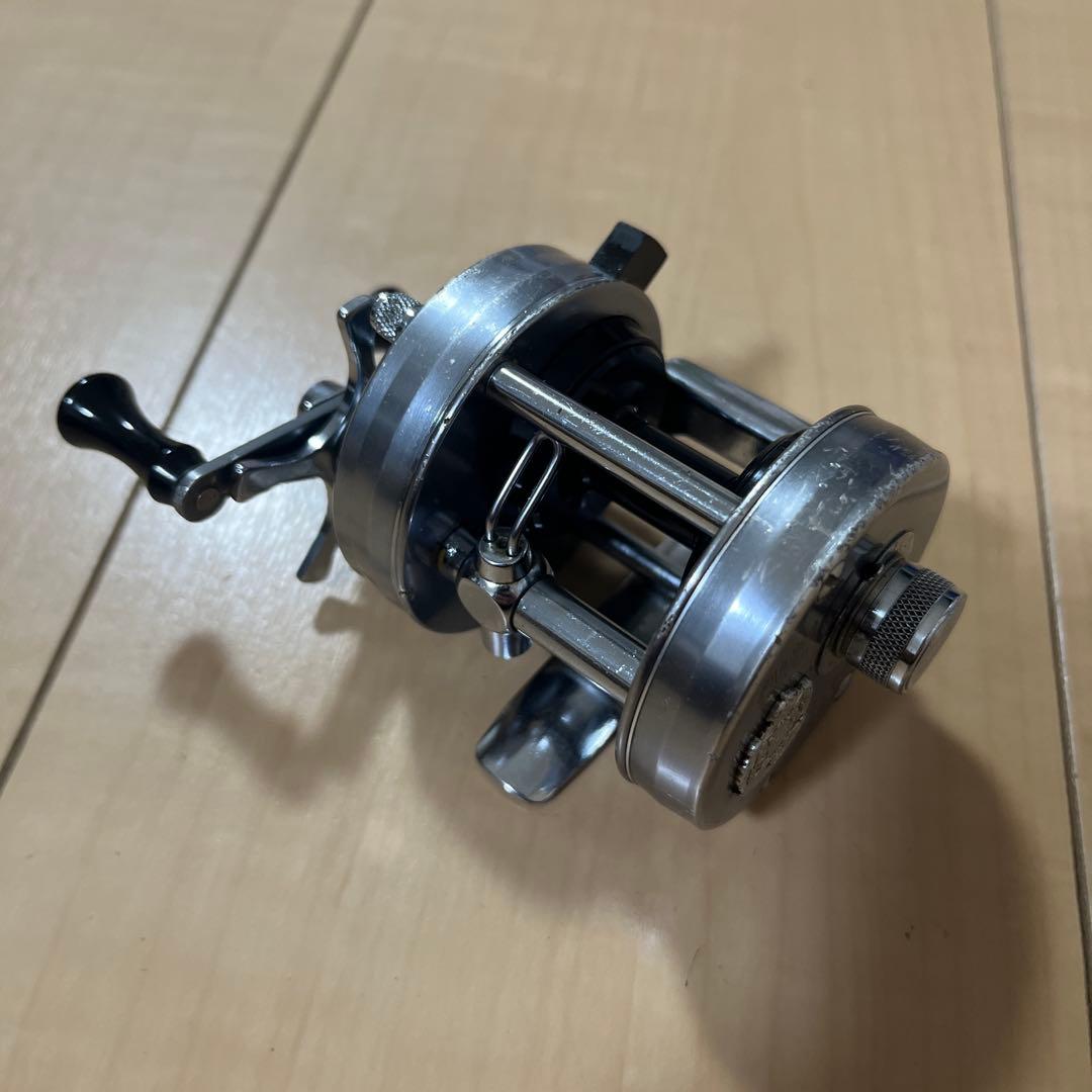 ABU アンバサダー　2500C ABU アンバサダー 2500C グリーン お見逃しなく！ ▽〇USED〇〇