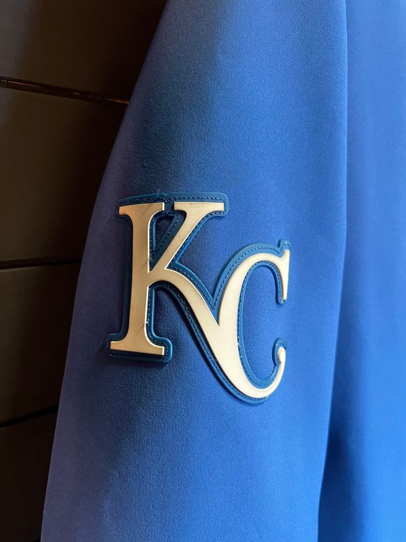 MLB Majestic KCロイヤルズ 公式スタジャン