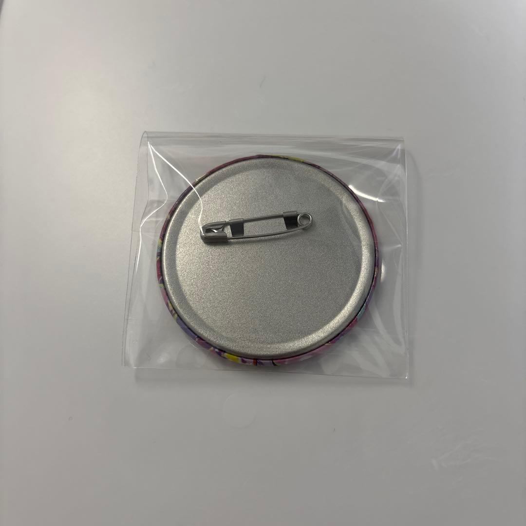 プロセカ グリッター缶バッジ グリ缶 小豆沢こはね 8b 特訓後 3周年