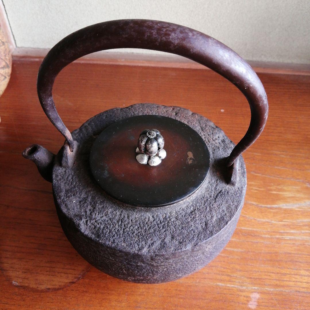 鉄瓶。松下電器創業35周年記念品。銀摘独楽形鉄瓶。