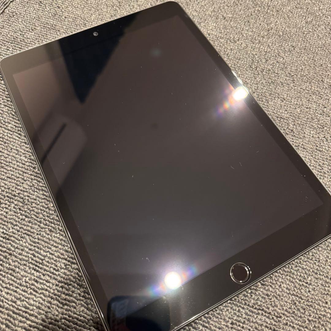 iPad 第7世代 32GBスペースグレイWi-Fiモデル iPad Wi-Fi 32GB - スペースグレイ（第7世代） [整備済製品] - Apple