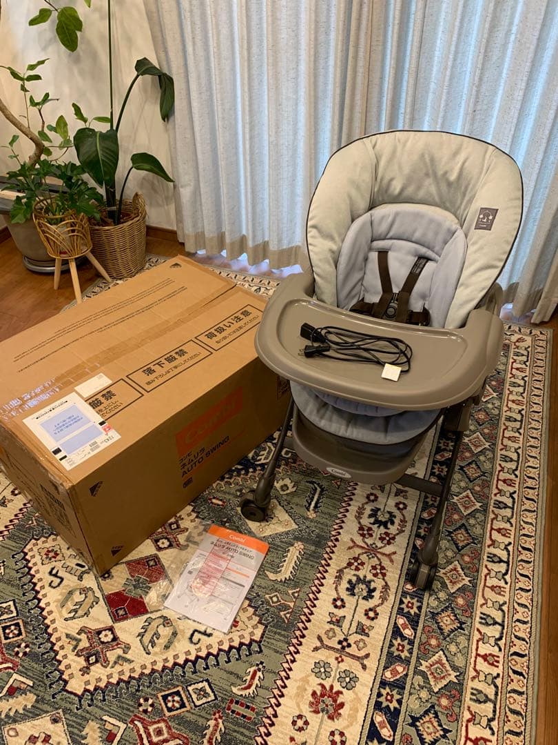 Combi コンビ ネムリラ オートスウィング ハイローチェア　電動　取説・箱付 Combi コンビ ハイ＆ロー オートスウィングラック ネムリラ | ハイ