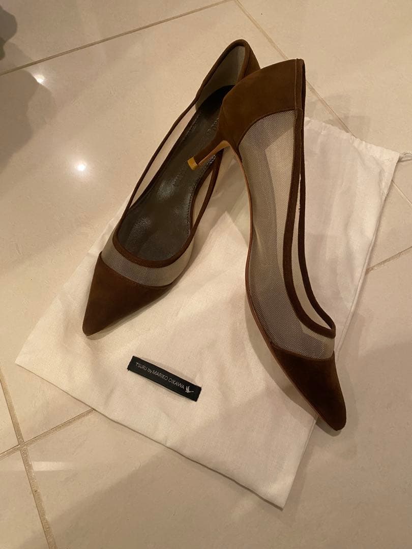 ツルbyマリコオイカワ パンプス - メルカリ