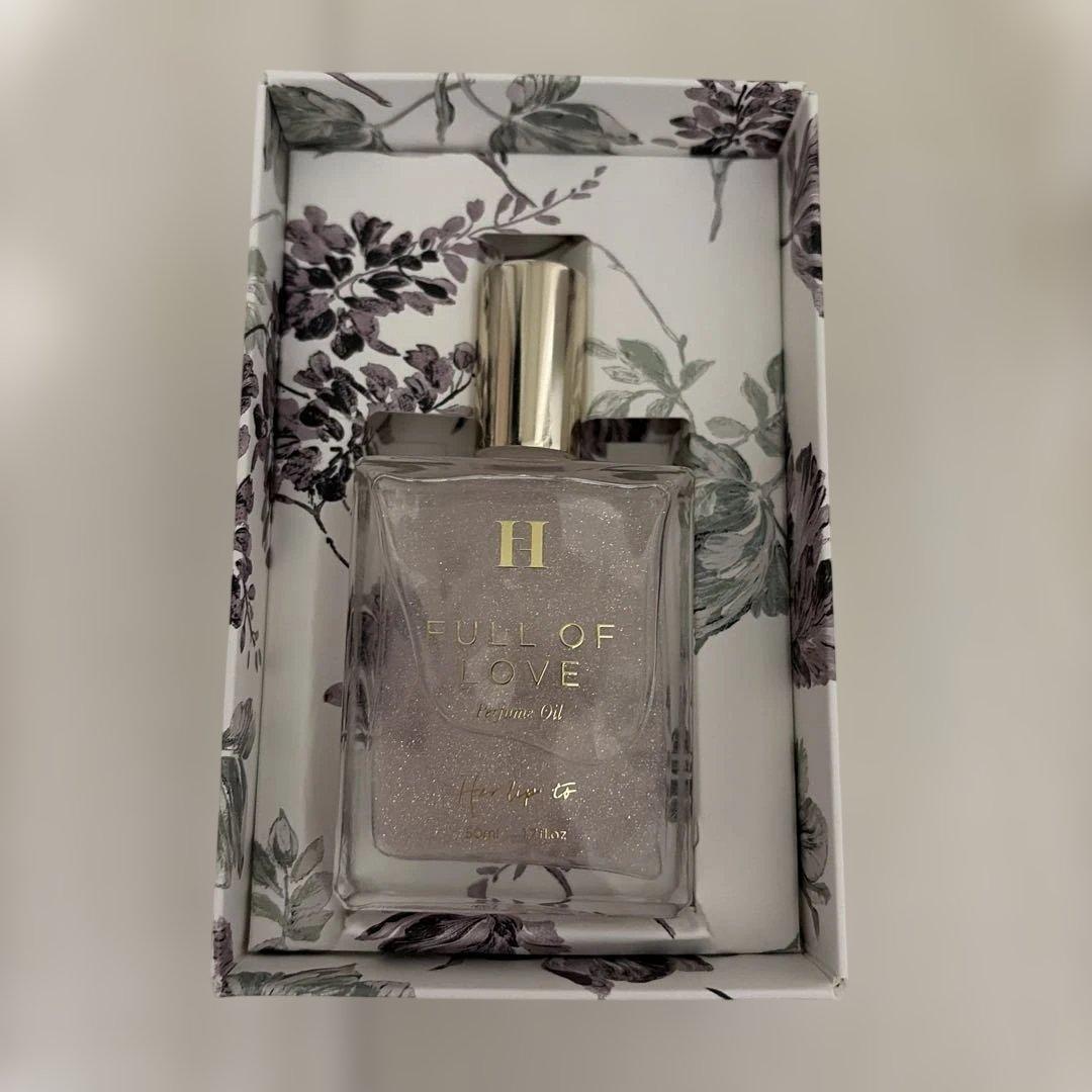 Her lip to Perfume Oil Full of Love - メルカリ