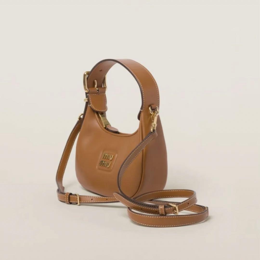 miumiuミュウミュウ ショルダーバッグ ハンドバッグ キャラメル - メルカリ