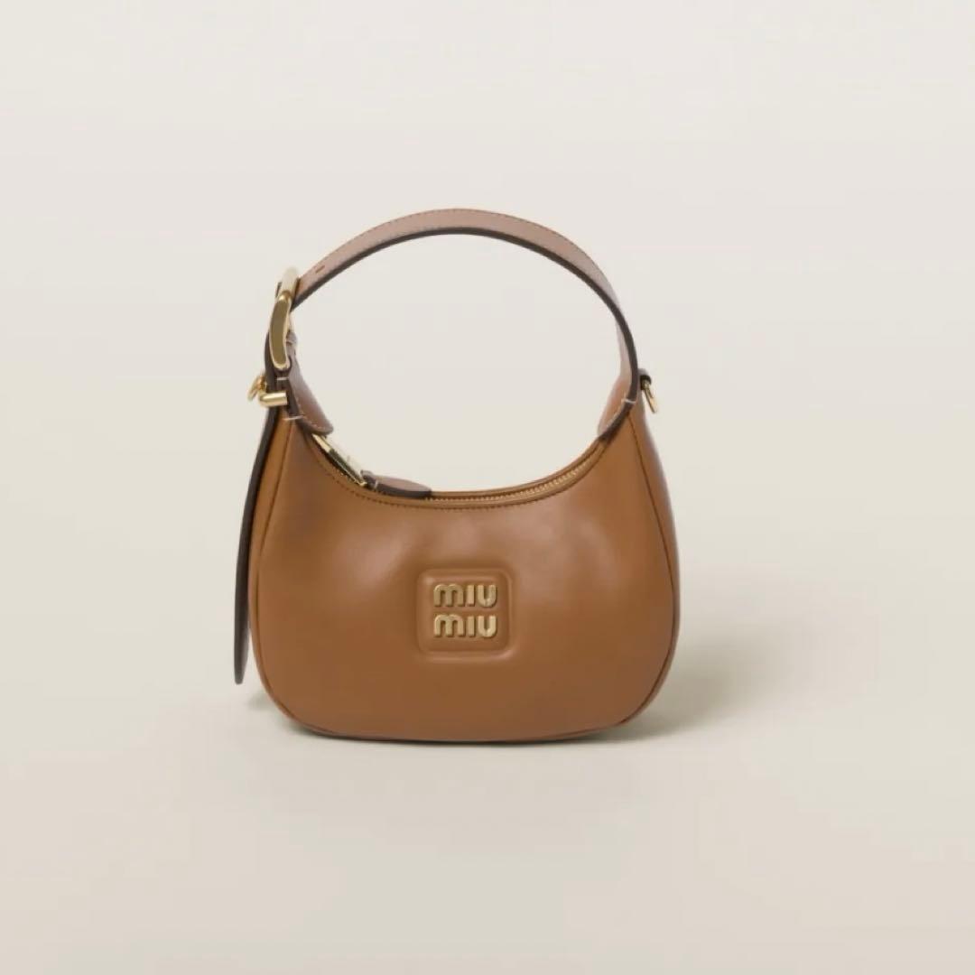 miumiuミュウミュウ ショルダーバッグ ハンドバッグ キャラメル - メルカリ
