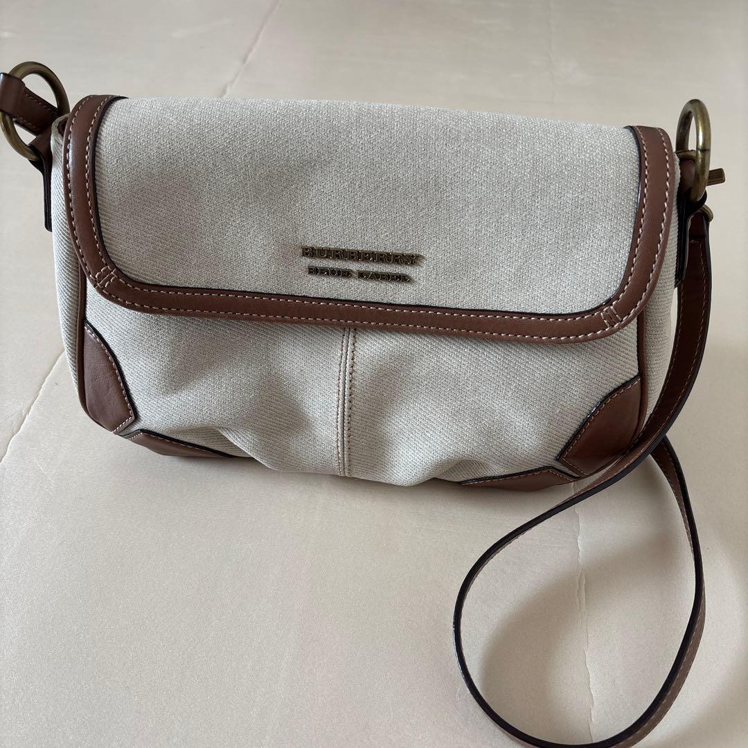 バーバリーブルーレーベル キャンバス×レザーショルダーバック 斜め