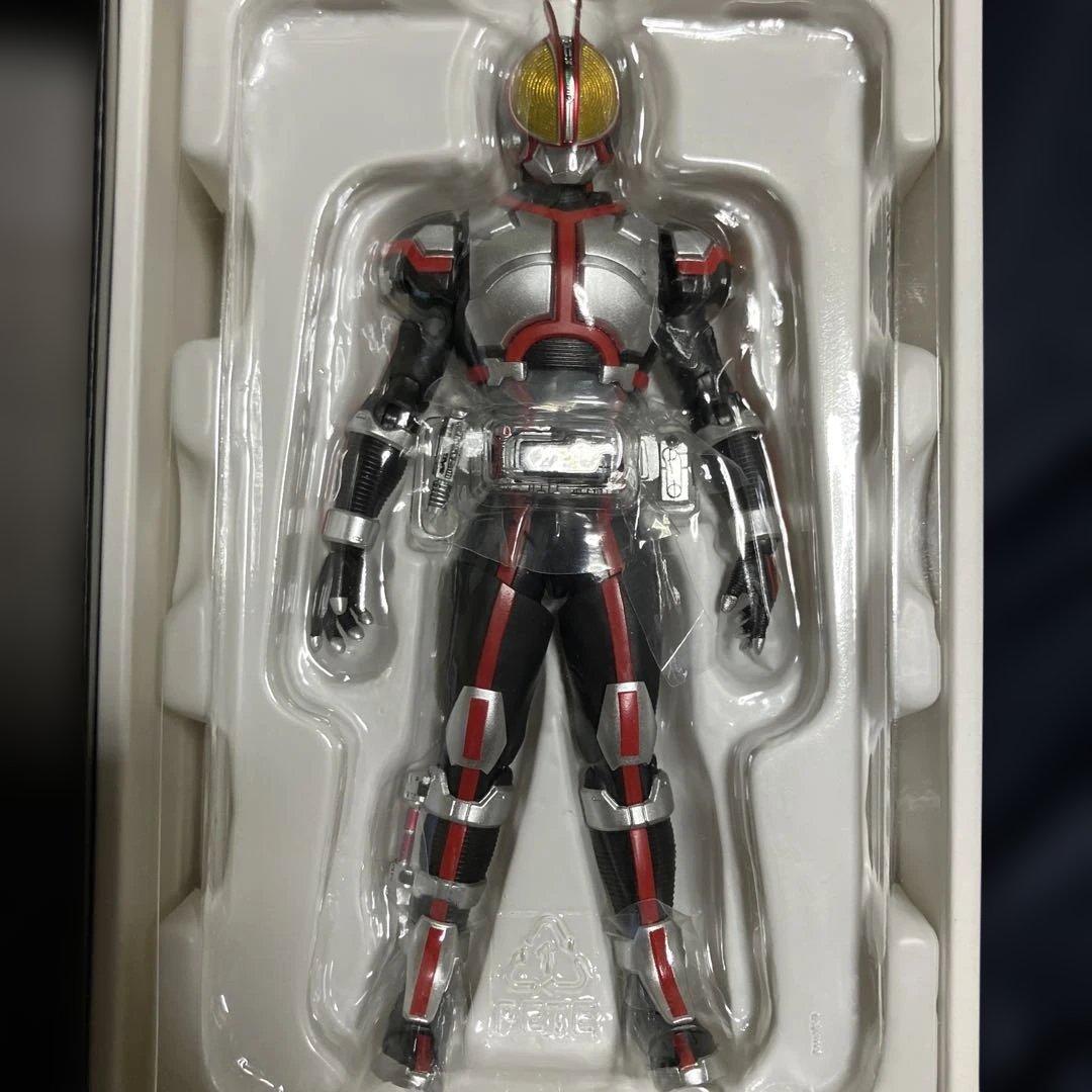 S.H.Figuarts(真骨彫製法)　仮面ライダーファイズ