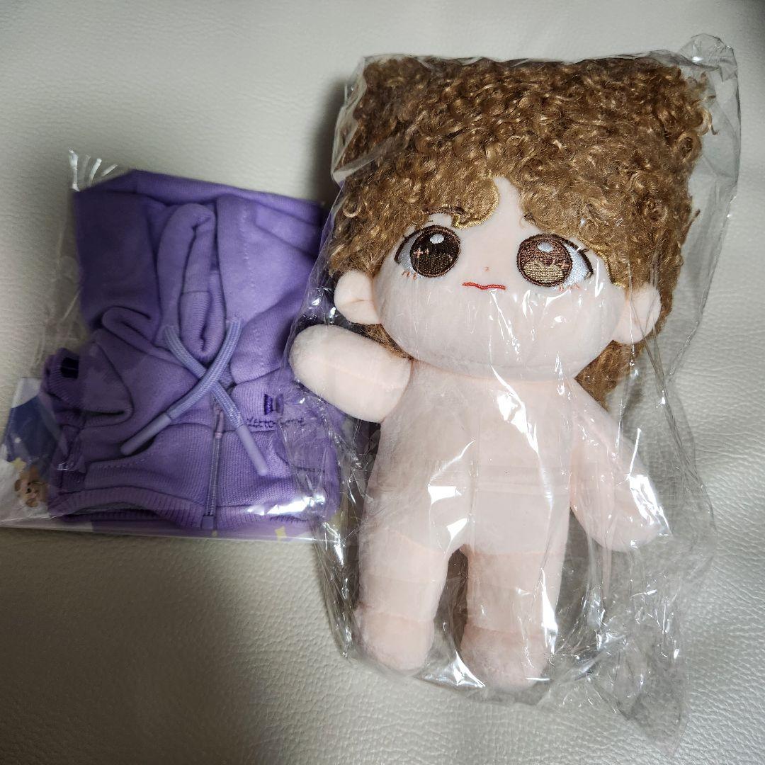 BTS テヒョン テテ V 20cm ぬいぐるみパーカーセット BTS テヒョン テテ V 20cm ぬいぐるみパーカーセット - メルカリ