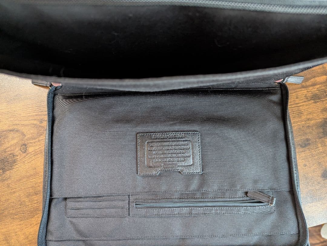 《 USED 》COACH ブラック レザービジネスバッグ