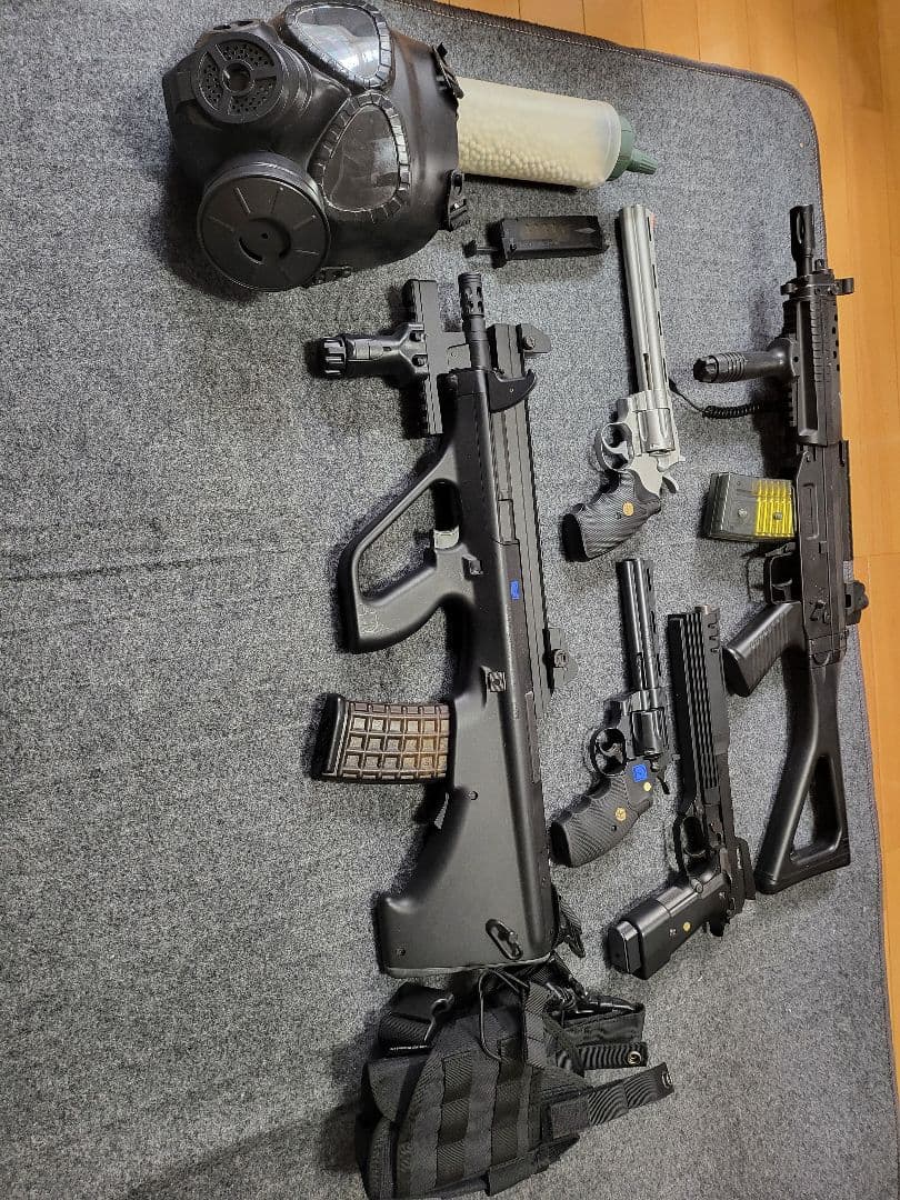 電動エアガン、ガスブローバック、インテリア雑貨※機能保証無しの