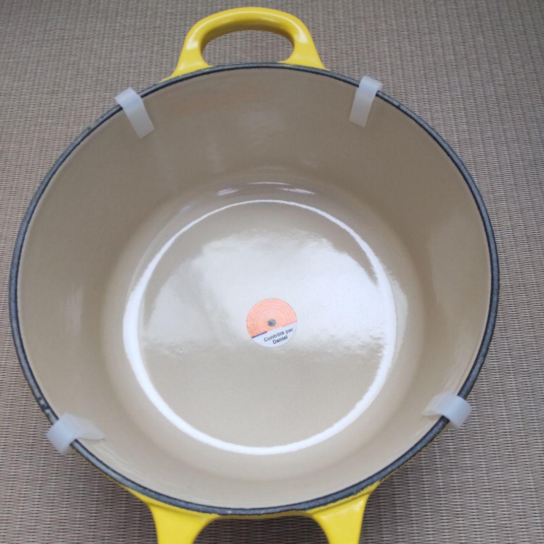 未使用】ルクルーゼ ココット ロンド ディジョン イエロー 廃盤色 18cm