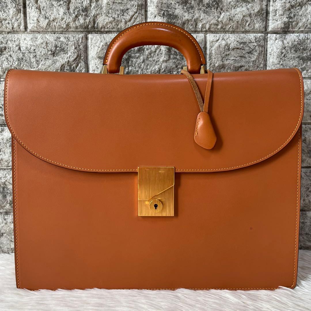 お 得 な 通販 サイトファッション - 【美品】キタムラ 鍵付き レザー