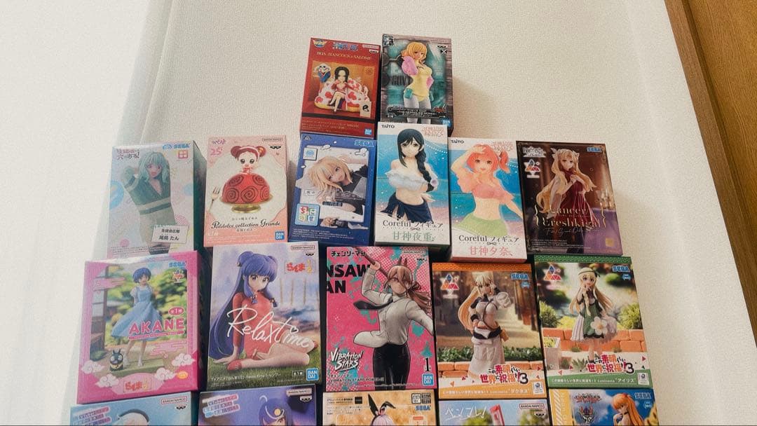 【新品未開封】女性　美少女フィギュア　33点セット