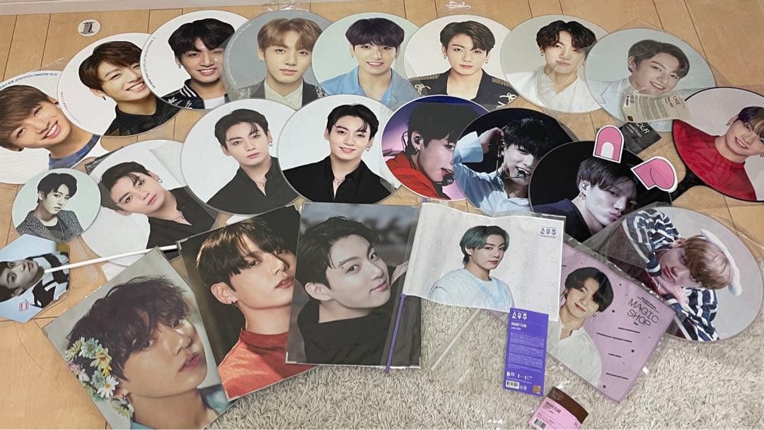 ジョングク うちわ フラッグ プレフォト 公式 公式】BTS ジョングク グク セット うちわ プレミアムフォト フラッグ