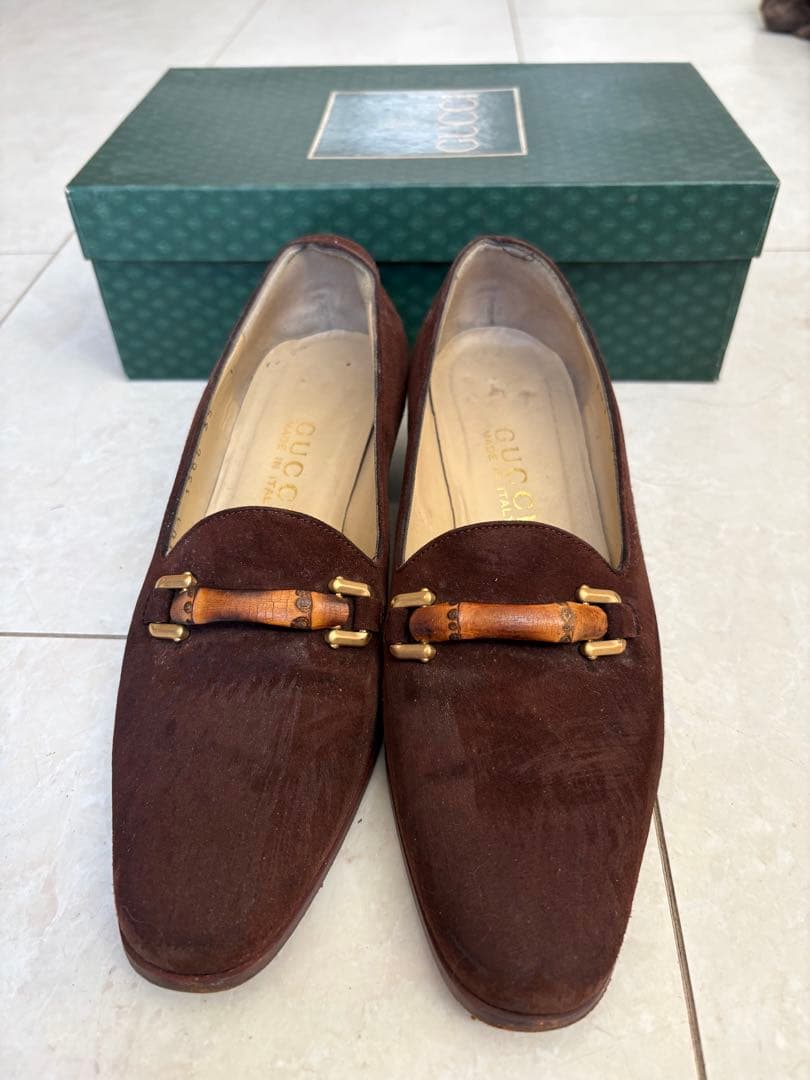 GUCCI ブラウン スエード ローファー 35 - メルカリ