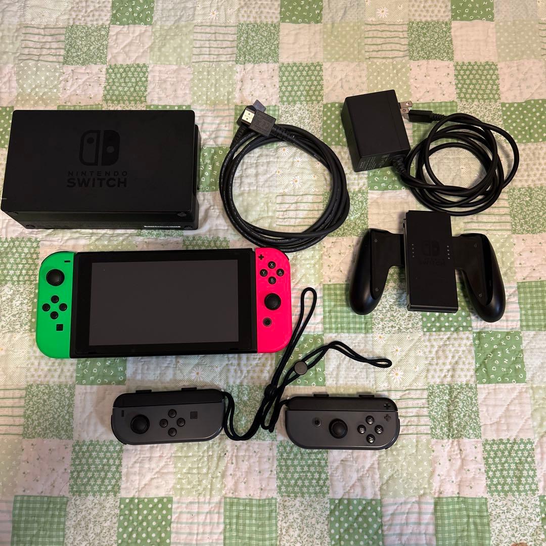 Nintendo Switch 本体 グリーン/ピンク　グレー 任天堂（Nintendo） Nintendo Switch 本体 Joy-Con (L) ネオングリーン