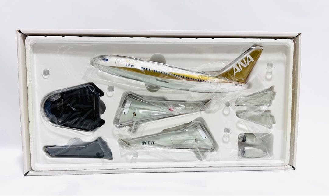 イワヤ 1/130 ANA B737-700 ゴールドジェット スーパーサウンド - メルカリ