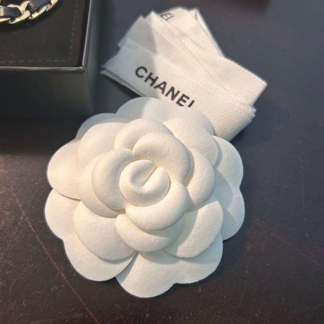 レア美品 CHANEL シャネル ブローチ チェーン レザー CCマーク - メルカリ