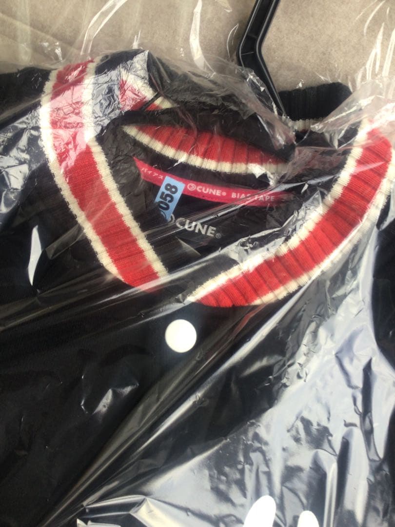 超美品 cuneキューン ウサギ 薔薇 スカル スタジャン サイズ2 小難あり