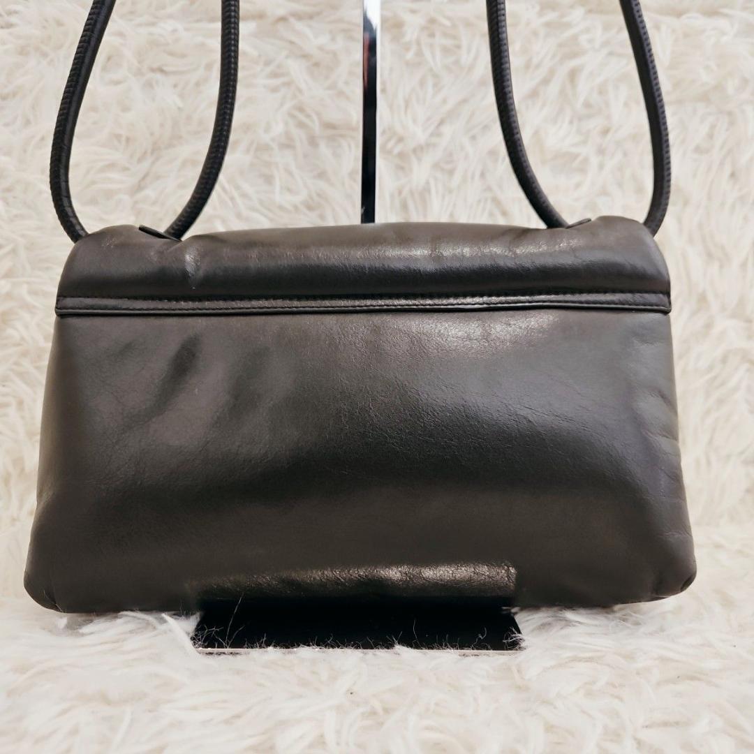 極美品 アミパリス Voulez-Vous ショルダーバッグ 黒 ハートロゴ