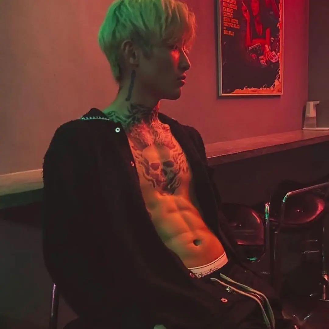 UNTORN Fuzzy Knit Polo Cardigan 平本蓮着用 UNTORN Fuzzy Knit Polo Cardigan 平本蓮着用 - メルカリ