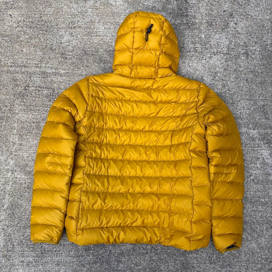 《希少/美品》パタゴニア ダウンセーターフーディ プルオーバー メンズM