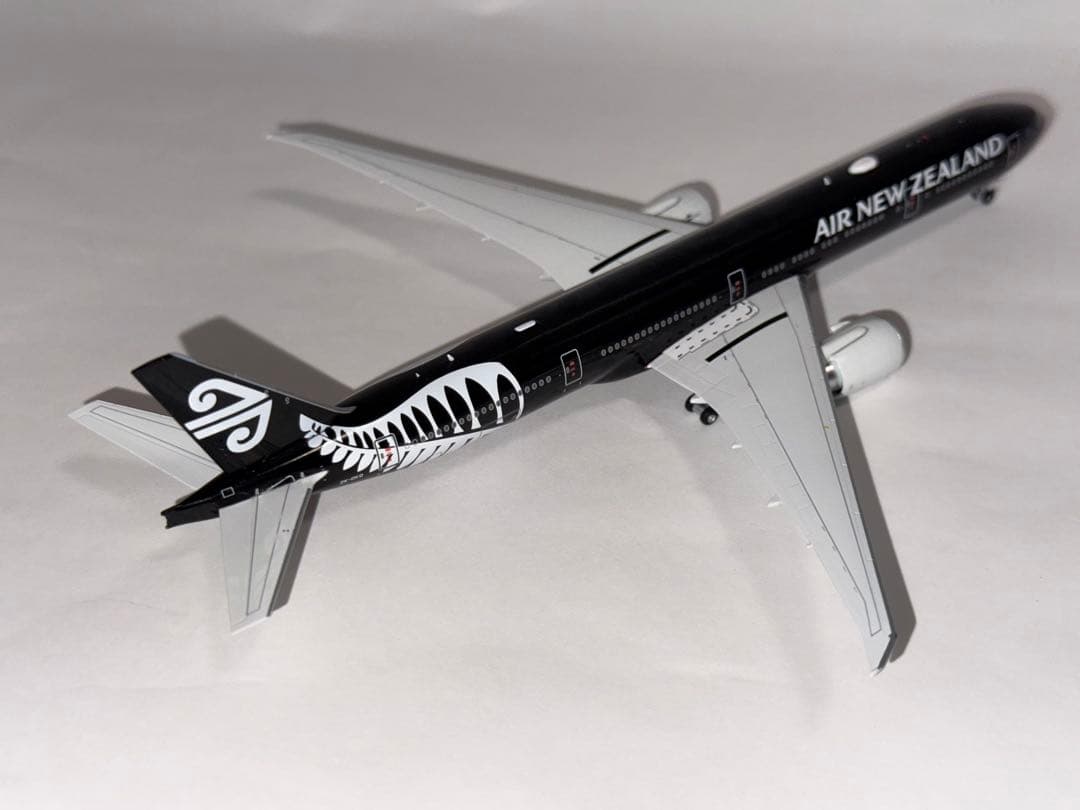 ニュージーランド航空 B77W 1/400 - メルカリ