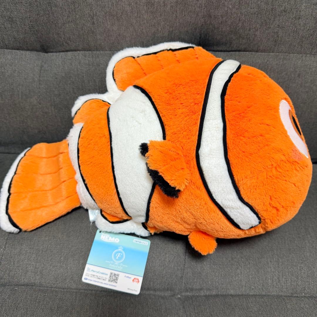 美品】ファインディング・ニモ ぬいぐるみ 約30cm - メルカリ