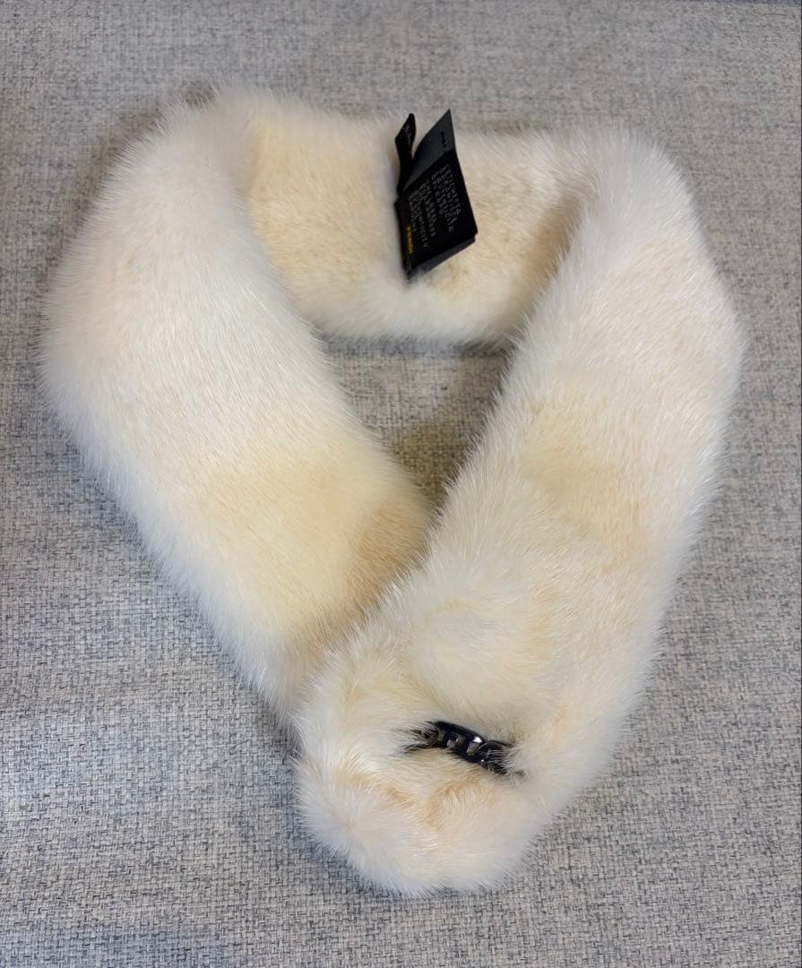 極美品 FENDI フェンディ ファー マフラー ティペット ミンク アイボリー 極美品 FENDI フェンディ ファー マフラー ティペット ミンク アイボリー