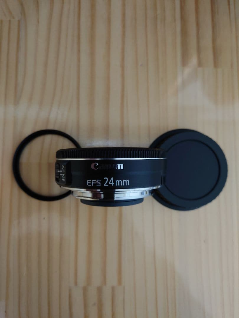 実用美品 Canon キャノン EF-S 24mm F2.8 STM パンケーキ キヤノン24mmパンケーキレンズ「EF-S24mm F2.8 STM」。薄くて軽く