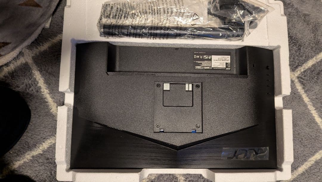 Acer 180Hz ゲーミングモニター 23.8型 IPS 0.5ms