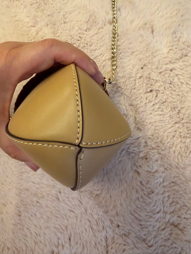 ケイトスペード 3D クロスボディバック どんぐり ドングリ