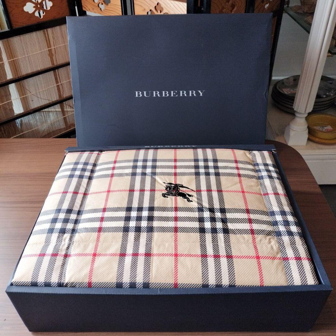 BURBERRY バーバリー 寝具 ダウンケット 羽毛肌掛けふとん 布団 軽量 BURBERRY バーバリー ダウンケット 羽毛肌掛け布団 羽毛布団 ベージュ