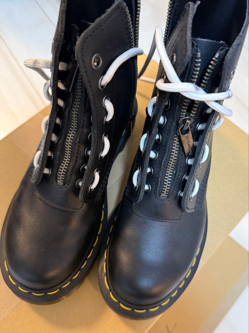 ドクターマーチン 8ホール ブーツ フロント、サイドジッパー 廃盤　23.5cm