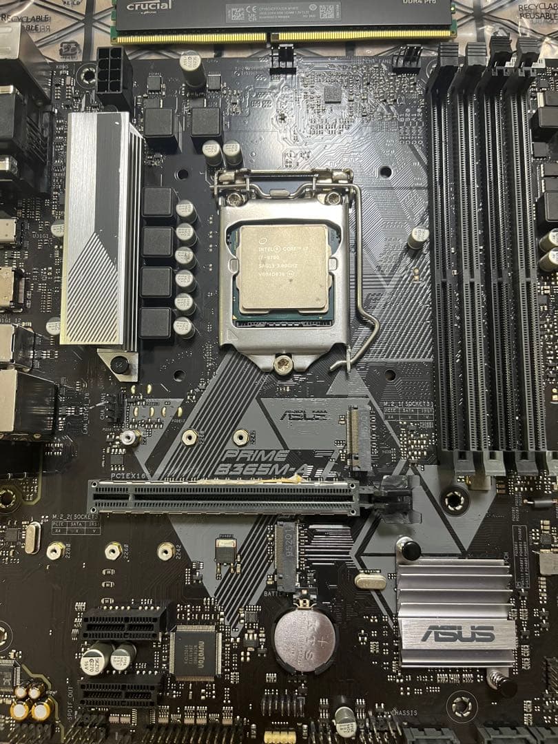 ASUS マザーボード　メモリ16gb x2 CPU i7 -9700 セット