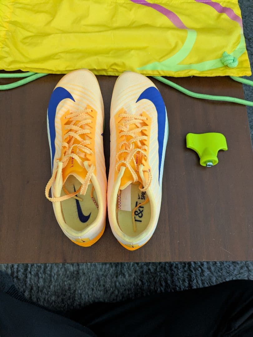 Nike マックスフライ2 23.5cm