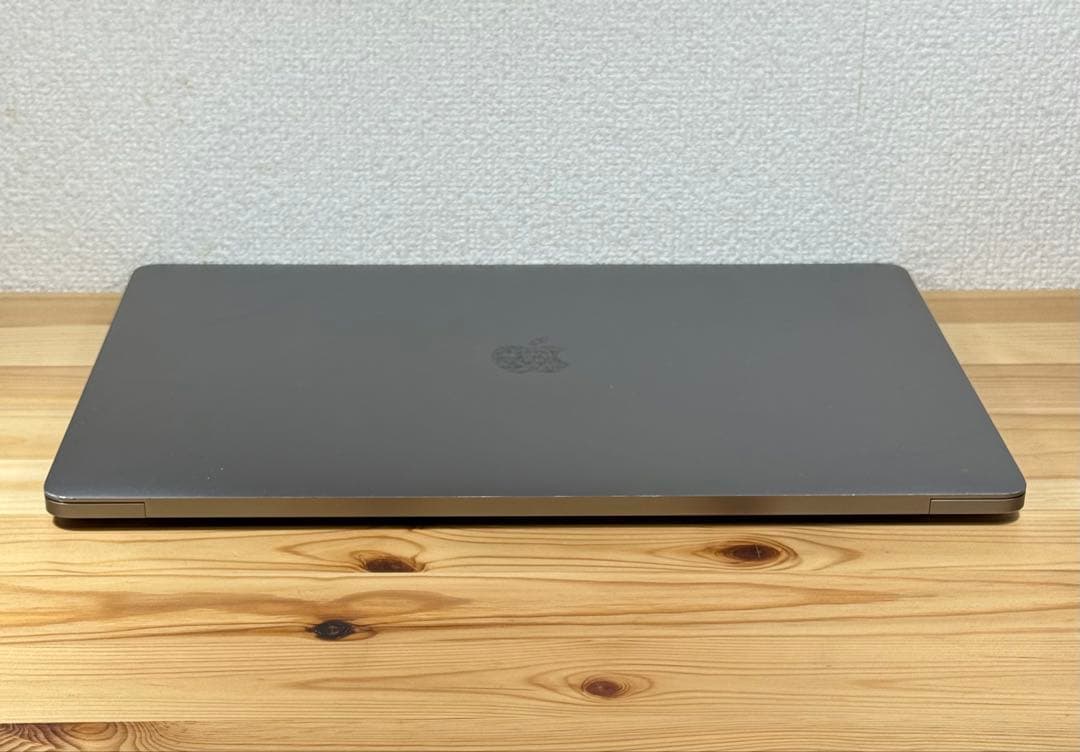 MacBook本体 MacBook Pro 15 2017 Touch Bar i7/16/1000