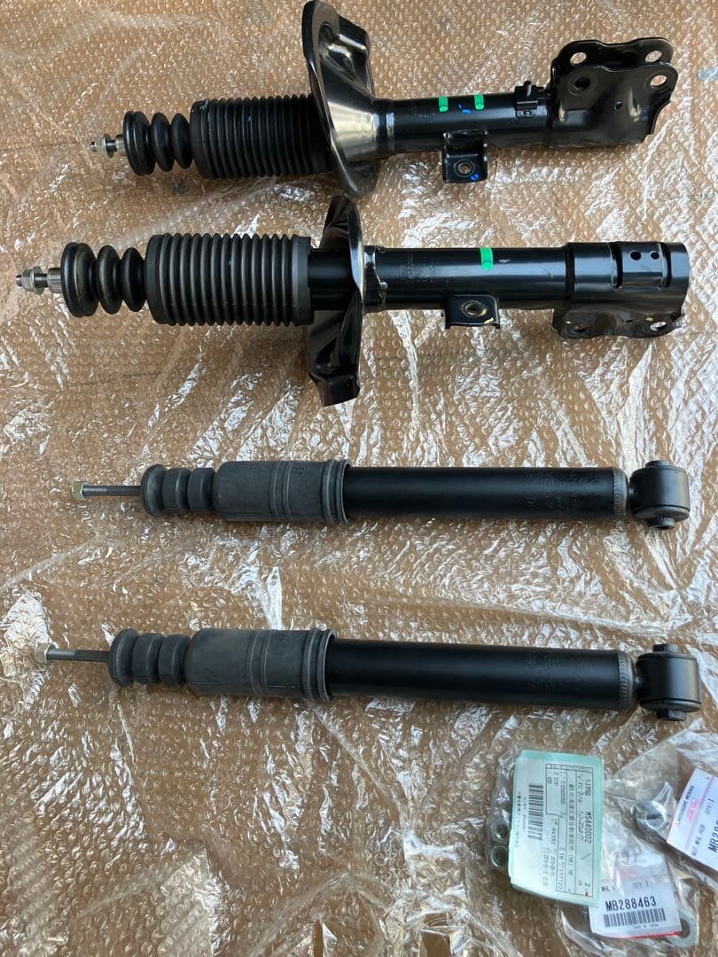 三菱デリカD5(CV1W)純正ショックアブソーバー(新車取り外し品) ショックアブソーバー 車 デリカd5 CV1W」の人気商品一覧 | 安い商品を