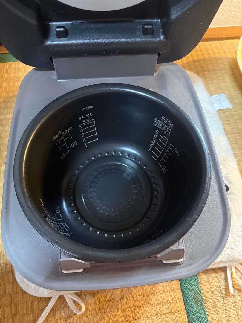 ジャンク　日立 炊飯器 RZ-W100DM -2023年製