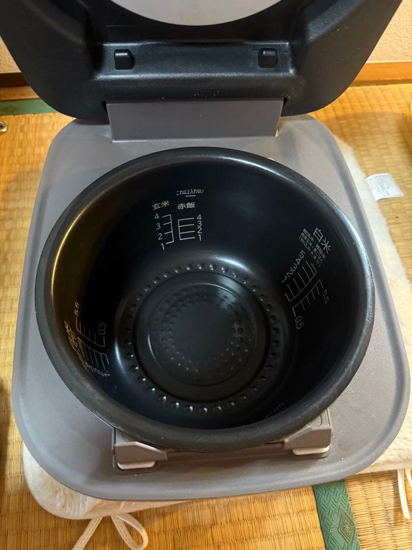 ジャンク　日立 炊飯器 RZ-W100DM -2023年製