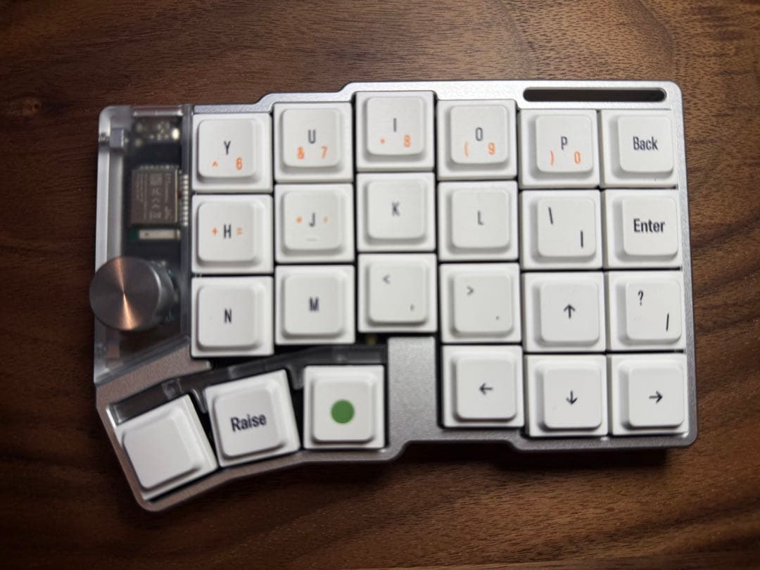 れ*ん様 Cornix LP 無線分割キーボード + 追加キーキャップ - メルカリ